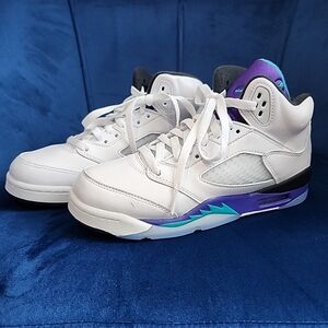 Sz 6y GS / 7.5 Wmns Air Jordan 5 Retro GS Grape 2025 HQ7980-100 Youth